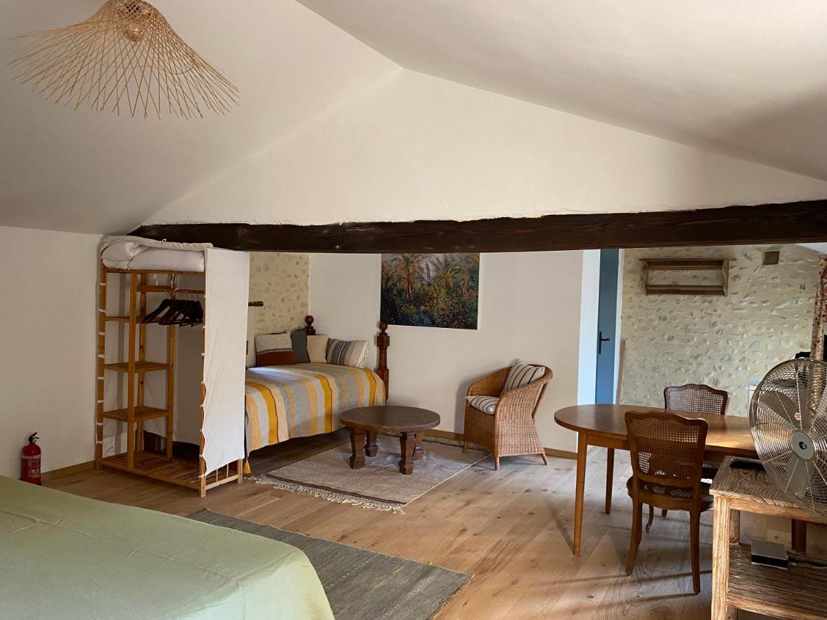 Otarkia Hotel Villedieu  Buitenkant foto